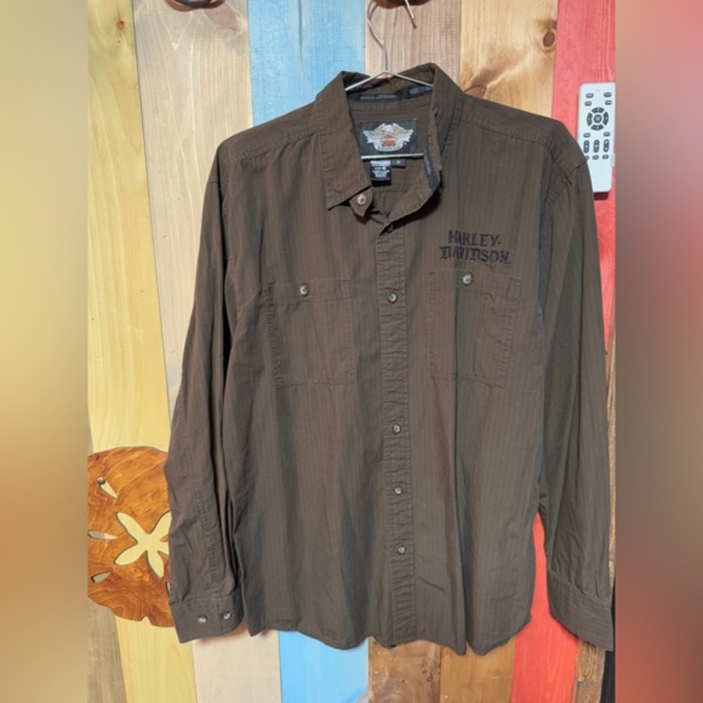 🏍️ Harley-Davidson Men’s Long Sleeve Button-Up Shirt – Brown – Size M